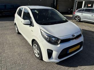 Coche accidentado Kia Picanto 1.0 5-drs Comfortline airco 2020/9