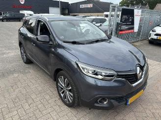 damaged passenger cars Renault Kadjar 1.2 TCE Bose Automaat NAP 2018/6