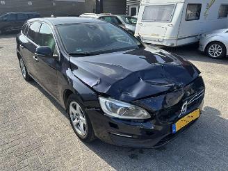 skadebil auto Volvo V-60 2.0 D2 Nordic+ 2016/12