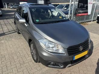 Coche accidentado Suzuki SX4 1.6 DDiS Exclusive Pano 2015/1