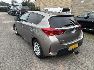Schadeauto Toyota Auris 1.8 Hybrid Lease Automaat Pano 2014/6