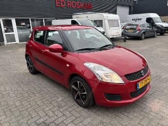 krockskadad bil auto Suzuki Swift 1.2  5-drs Comfort airco 2013/3