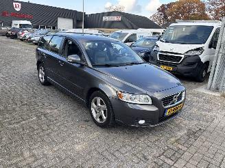 Unfallwagen Volvo V-50 2.0 BUSINESS PRO ED. 2011/7