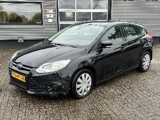 Auto incidentate Ford Focus 1.0 EcoBoost Trend 5drs 2013/4