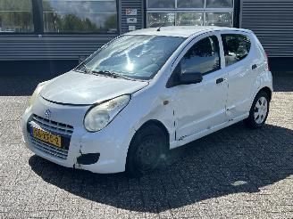 damaged passenger cars Suzuki Alto 1.0 Comfort 2012/6