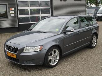 Vaurioauto  passenger cars Volvo V-50 1.8 Sport 2009/8