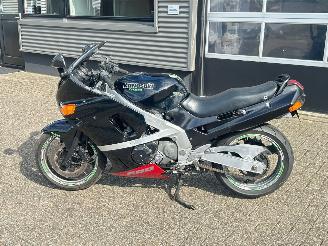 Kawasaki ZZ - R 600  picture 2