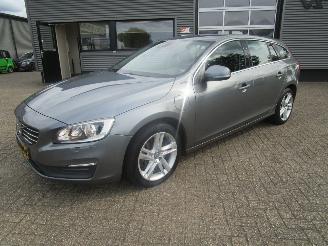 Auto incidentate Volvo V-60 2.4 D5 Twin Engine Lease Hydrid automaat 2016/11