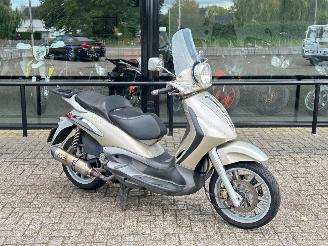 danneggiata motocicli Piaggio Beverly 500  2004/6