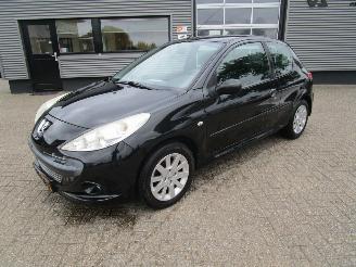 krockskadad bil auto Peugeot 206+ 1.4 XS 2009/8