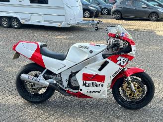 Yamaha FZR 1000  picture 6