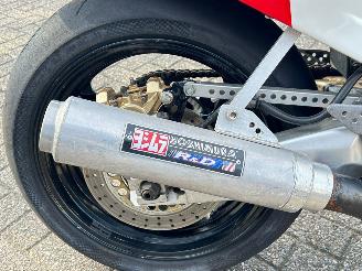 Yamaha FZR 1000  picture 9