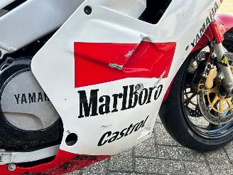 Yamaha FZR 1000  picture 11