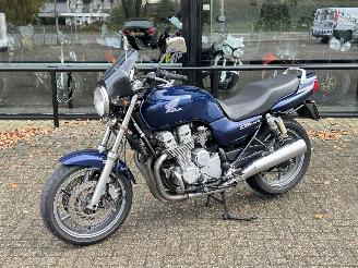 uszkodzony motocykle Honda CB Seven fifty CB750 1995/3
