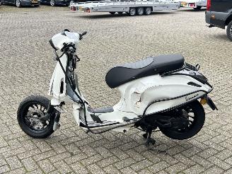 Vespa  Sprint 50 4T picture 6
