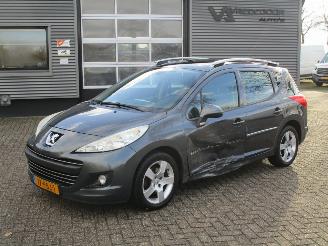 Damaged car Peugeot 207 SW 1.6 VTI XS 2011/1