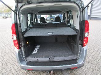 Fiat Doblo 2.0 Multijet Emotion picture 16