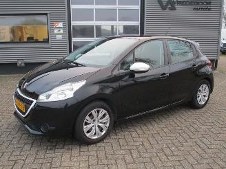 damaged passenger cars Peugeot 208 1.0 VTI Like 5drs 2014/7