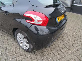 Peugeot 208 1.0 VTI Like 5drs picture 23