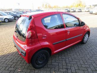 Peugeot 107 1.0-12V XS 5drs picture 5