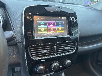 Renault Clio 0.9 TCE Limited picture 15