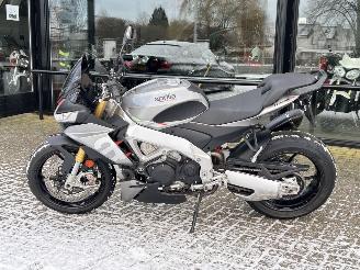 Aprilia Tuono V4 1100 R APRC ABS picture 2