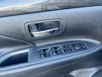 Mitsubishi Outlander 2.0 Instyle 7-pers picture 19