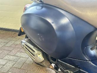 Vespa  Primavera 50 picture 11