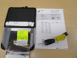 Ford C-Max 1.0 Lease Titanium picture 23