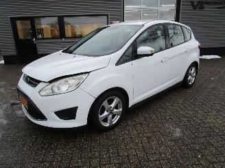 Damaged car Ford C-Max 1.0 Lease Titanium 2013/11