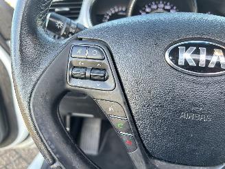 Kia Cee d 1.4 CVVT picture 16