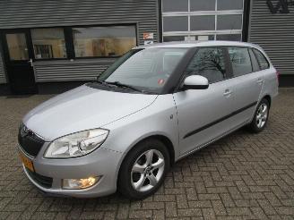 krockskadad bil auto Skoda Fabia Combi 1.2 TDI Greenline 2010/11