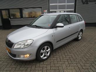 krockskadad bil auto Skoda Fabia Combi 1.2 TDI Greenline 2010/11