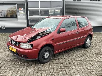 Auto incidentate Volkswagen Polo 1.6 1999/10
