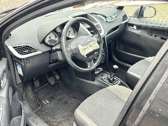 Peugeot 207 1.4 VTi Millesim 200 picture 9