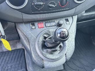 Citroën Berlingo 1.6 BlueHDI 75 Club marge picture 19