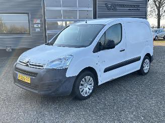 uszkodzony samochody ciężarowe Citroën Berlingo 1.6 BlueHDI 75 Club marge 2017/3