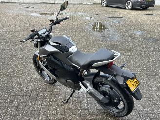 Super Soco  TS Streethunter picture 5