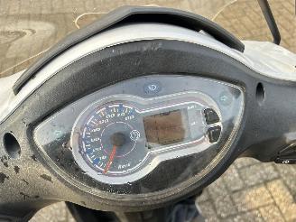 Sym  Partij 6 scooters picture 13