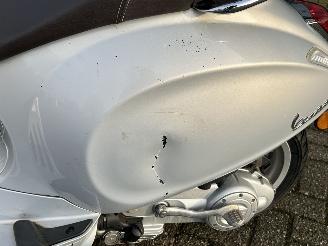 Vespa  Primavera 50 4T picture 12