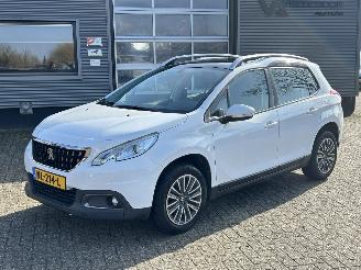 skadebil auto Peugeot 2008 1.2 PureTech Blue Lion 2017/2
