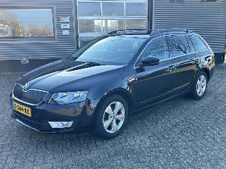 Unfallwagen Skoda Octavia Combi 1.4 TSI Greentech Ambition Businessline 2015/4