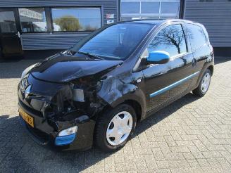 krockskadad bil auto Renault Twingo 1.2-16V Pasisienne 2014/5