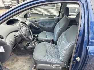 Toyota Yaris 1.3 VVT-i S-Line picture 10