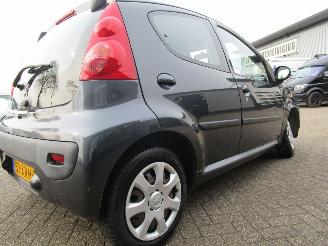 Peugeot 107 1.0-12V Sublime 5drs picture 23