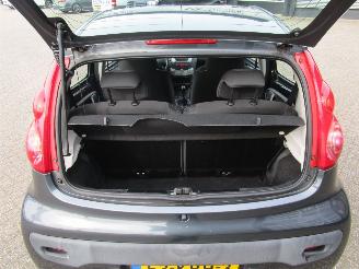 Peugeot 107 1.0-12V Sublime 5drs picture 16
