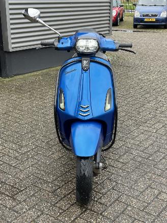 Vespa  Sprint 50 4T picture 8