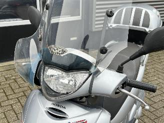 Honda SH 150 I picture 9