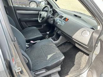 Suzuki Swift 1.3 GLS picture 11