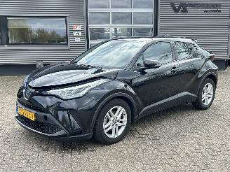 Vaurioauto  passenger cars Toyota C-HR 1.8 Hybrid Active 2023/3